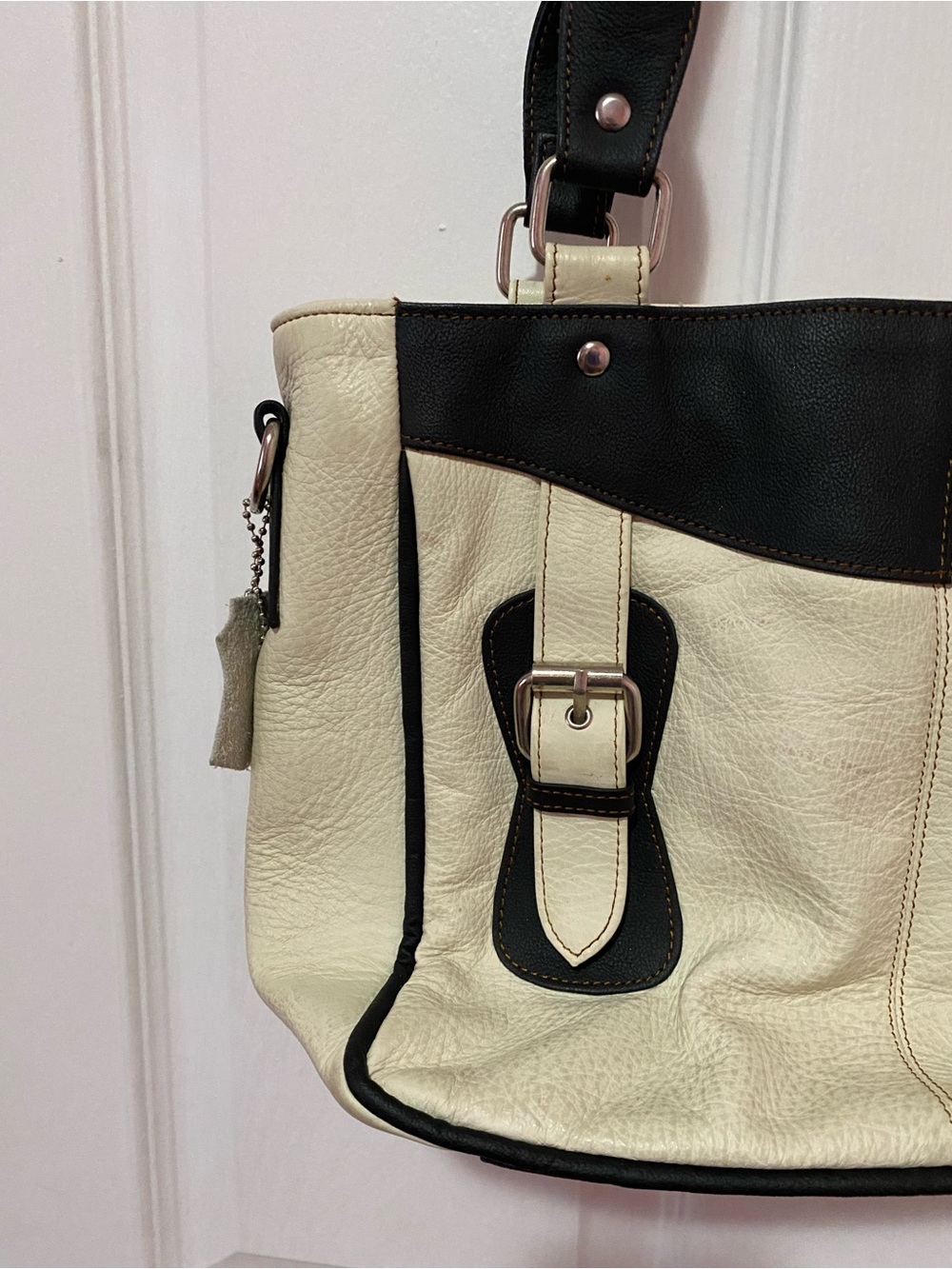 Vintage RARE Women’s Bag Cream and Black Leather Bag - Picture 5 of 13